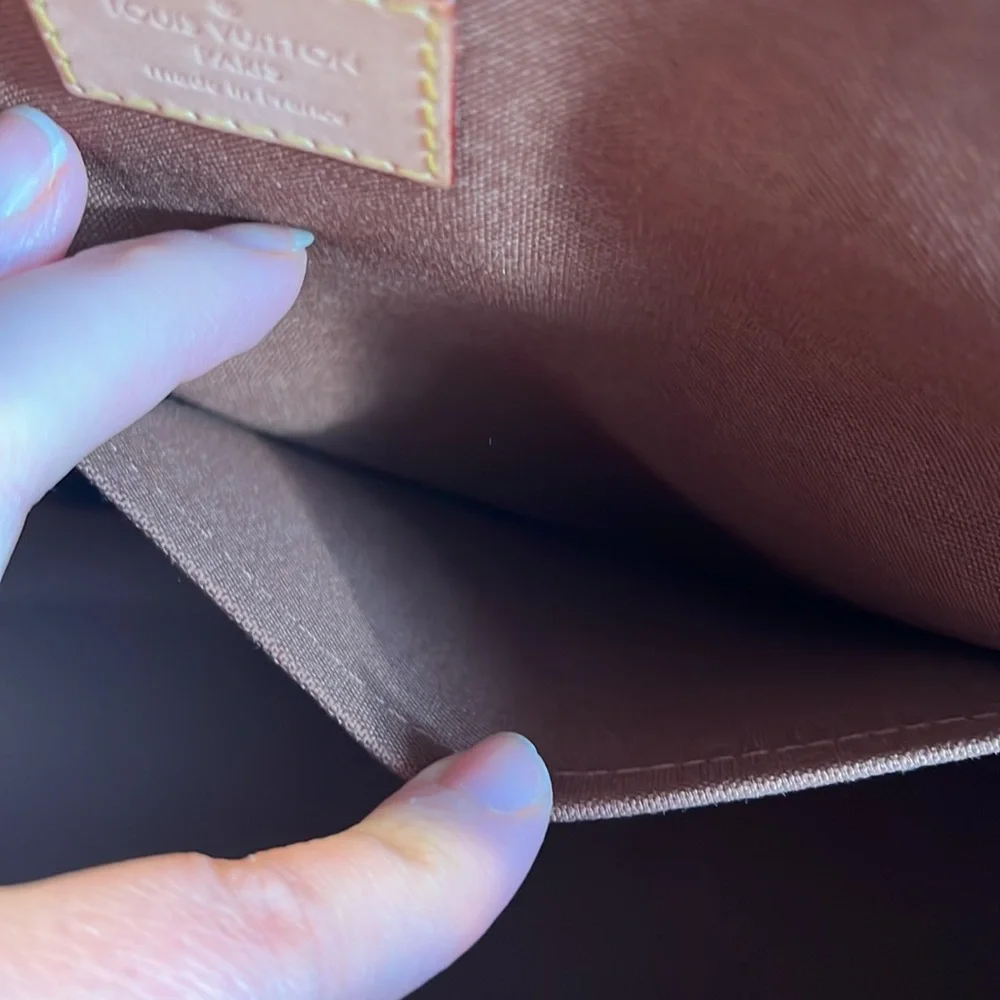 Gorgeous Louis Vuitton Tivoli bag